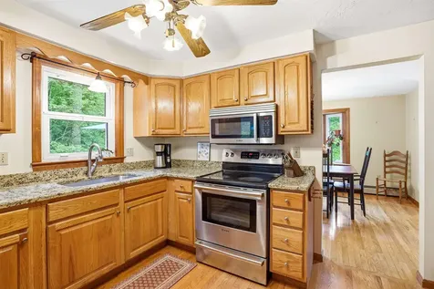 22 Erik Street Merrimack NH 03054