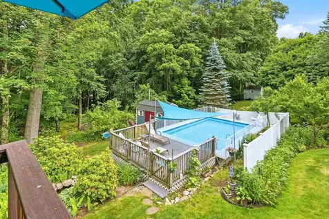 22 Erik Street Merrimack NH 03054