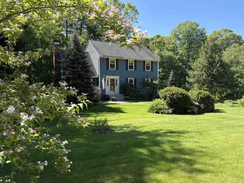 22 Erik Street Merrimack NH 03054