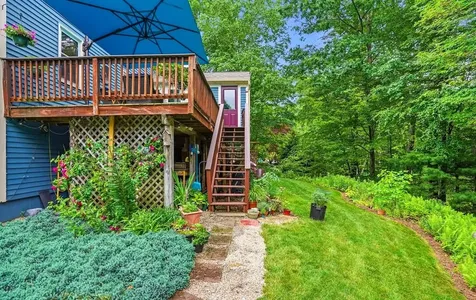 22 Erik Street Merrimack NH 03054