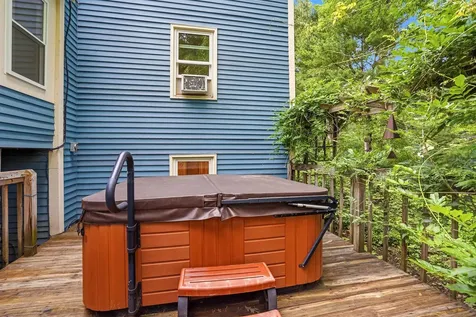 22 Erik Street Merrimack NH 03054