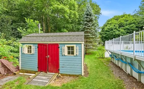 22 Erik Street Merrimack NH 03054