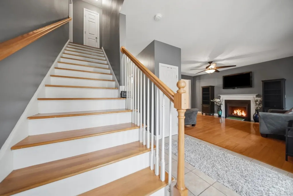54 River Bend Way Manchester NH 03103