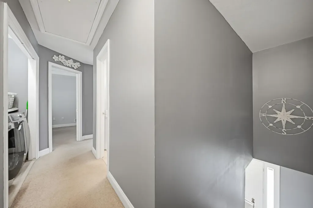 54 River Bend Way Manchester NH 03103