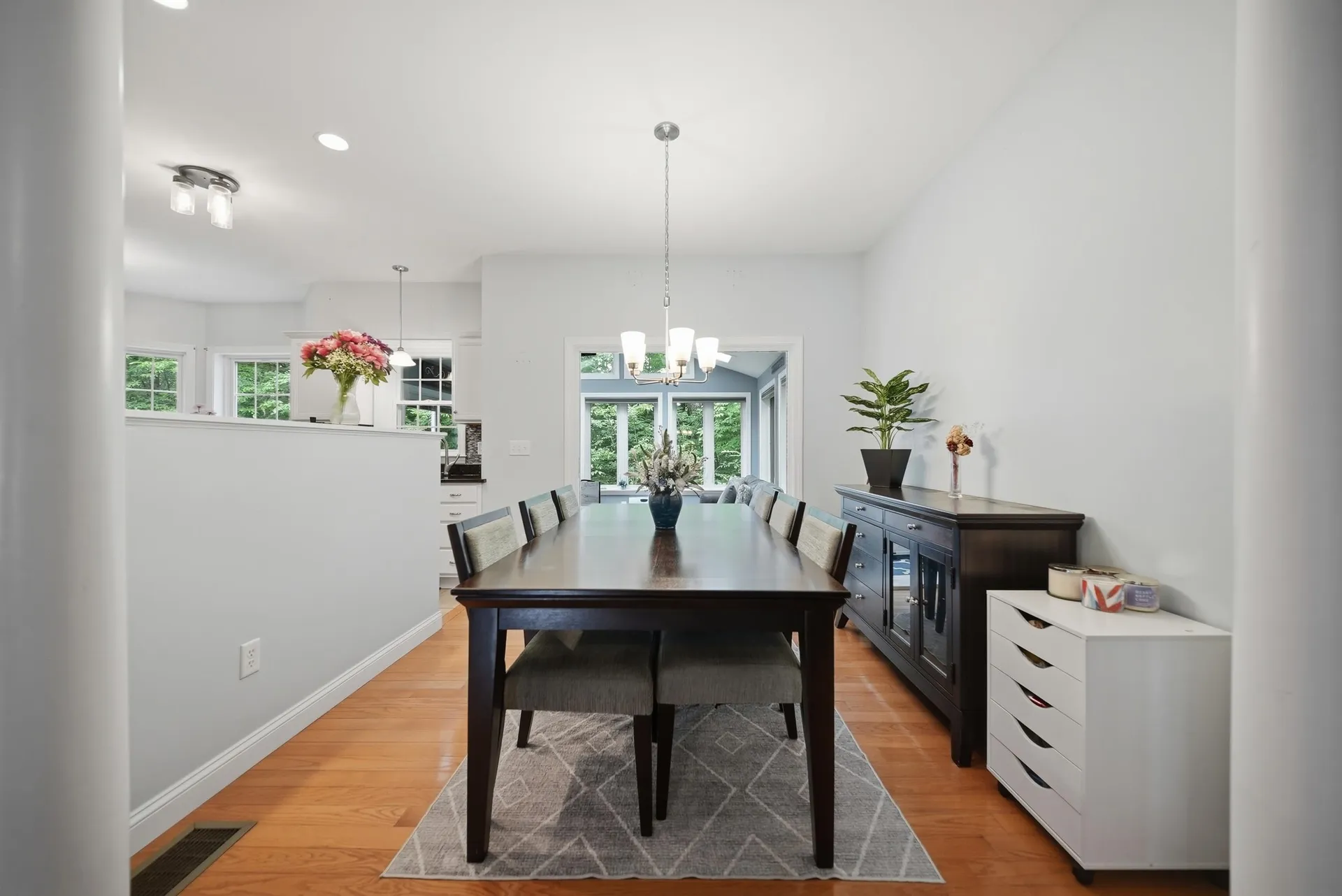 54 River Bend Way Manchester NH 03103