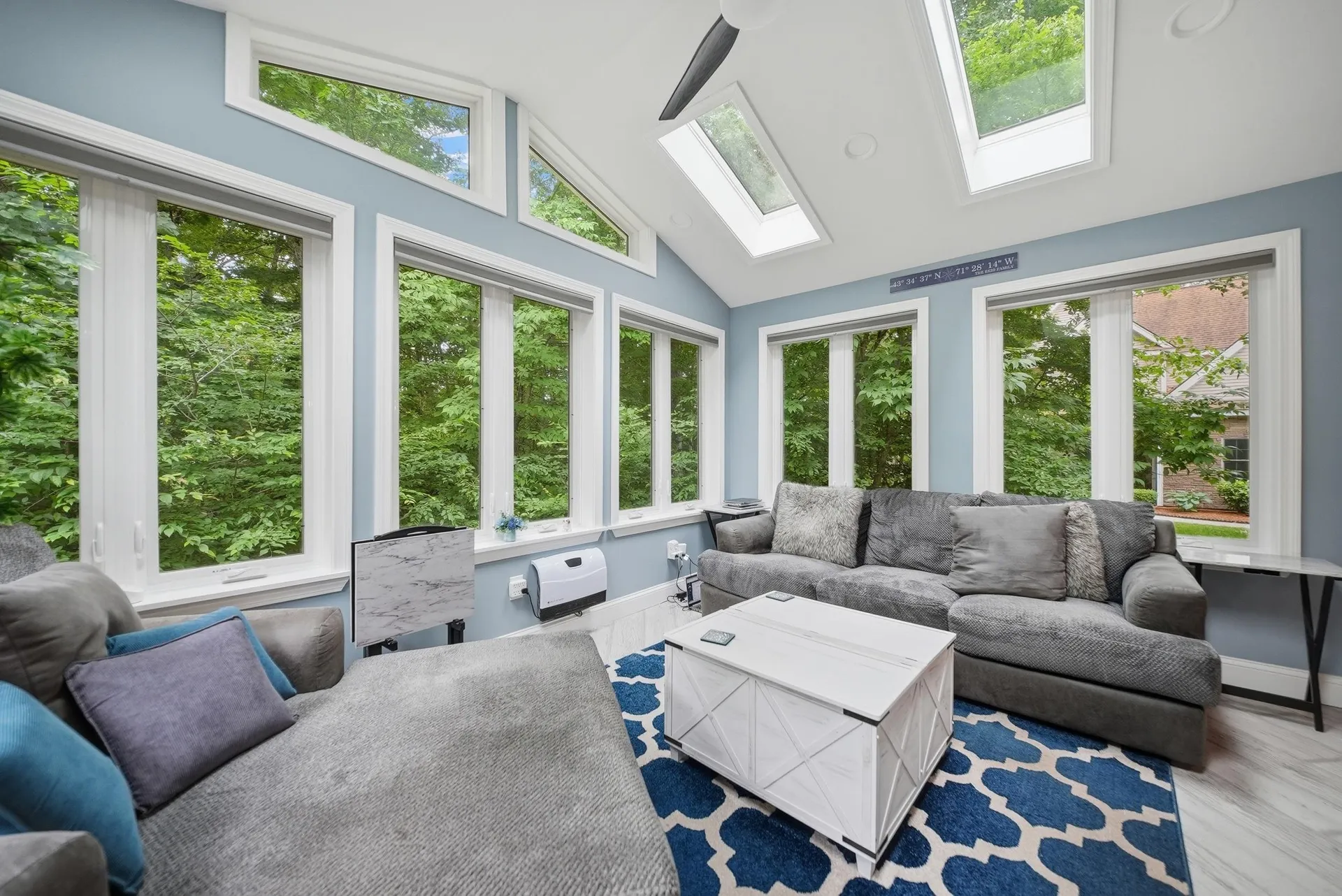 54 River Bend Way Manchester NH 03103