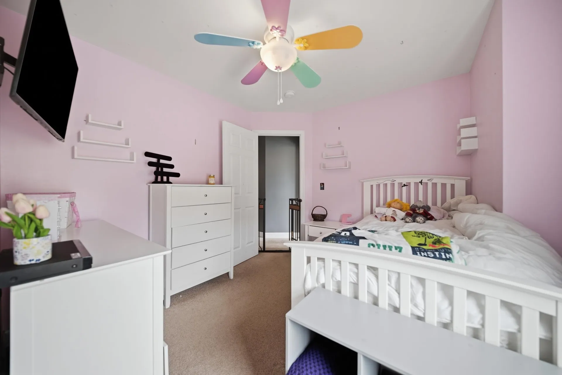 54 River Bend Way Manchester NH 03103