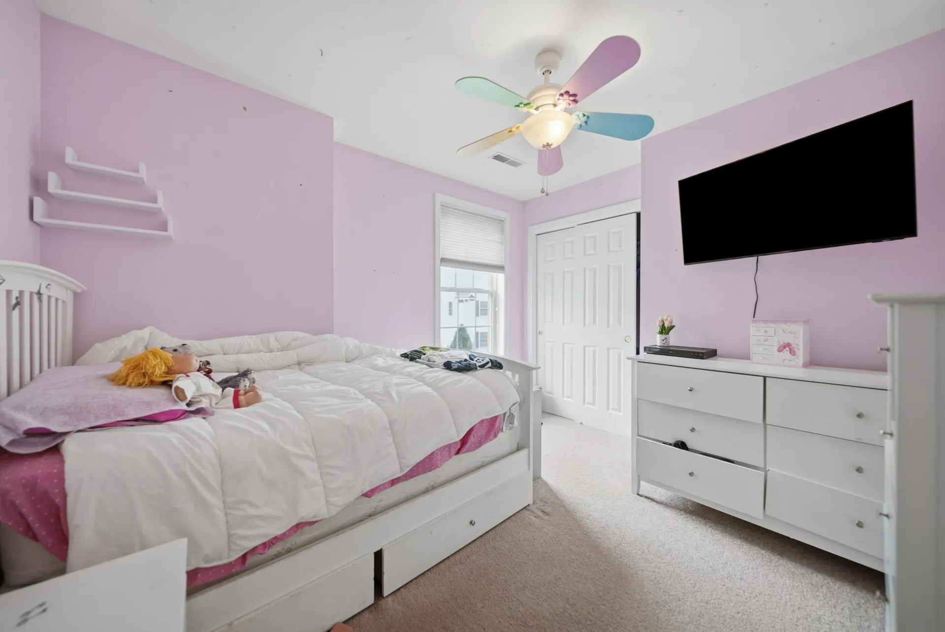 54 River Bend Way Manchester NH 03103