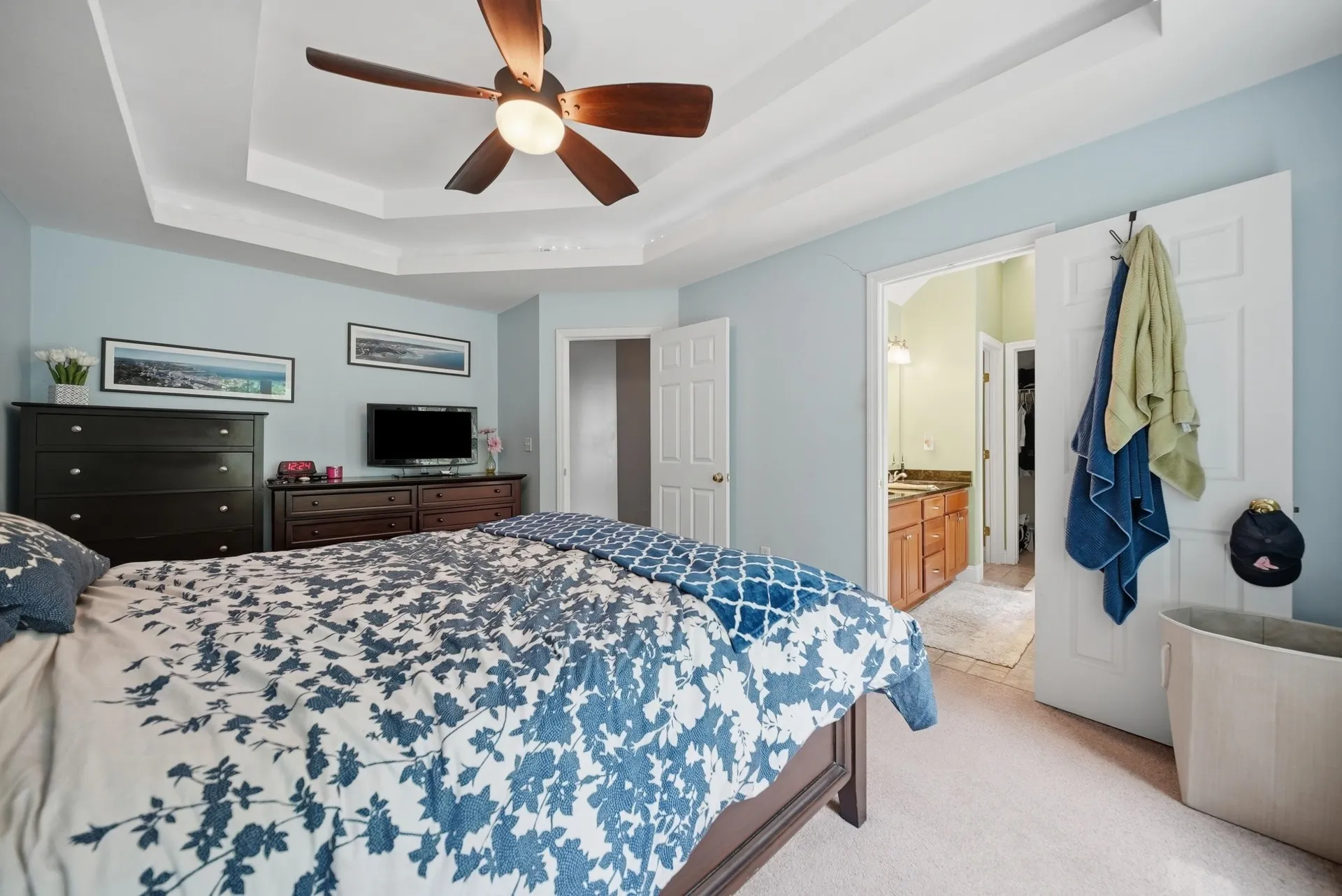 54 River Bend Way Manchester NH 03103