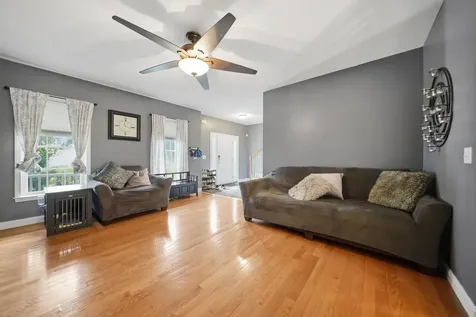 54 River Bend Way Manchester NH 03103