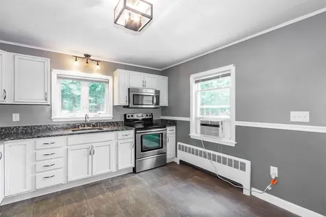 43 Bluff Street Salem NH 03079