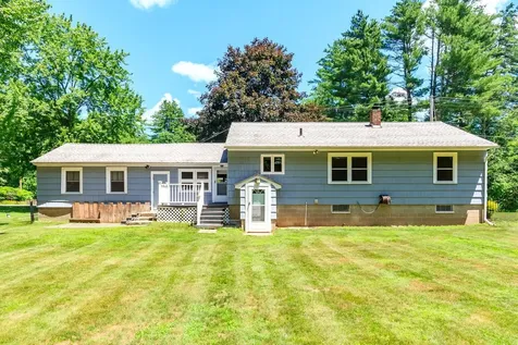 43 Bluff Street Salem NH 03079