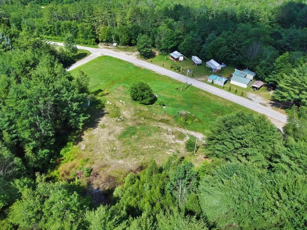 286 E Side Road Wentworth NH 03282