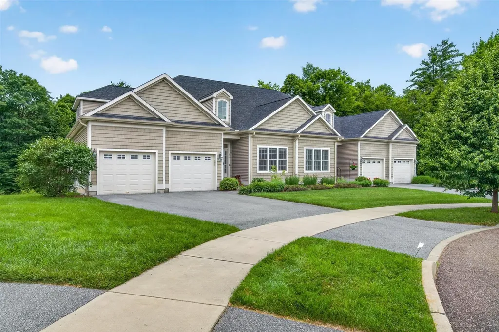 552 Michael Lane Williston VT 05495