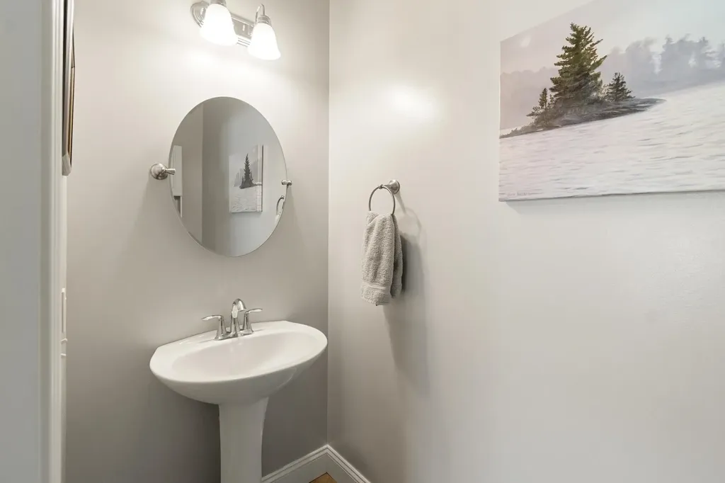 55 Over Lake Court St. Albans Town VT 05478