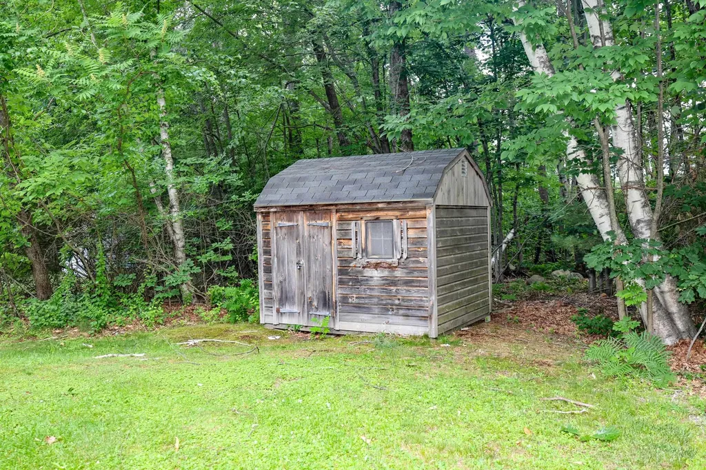 60 Farmer Road Hooksett NH 03016