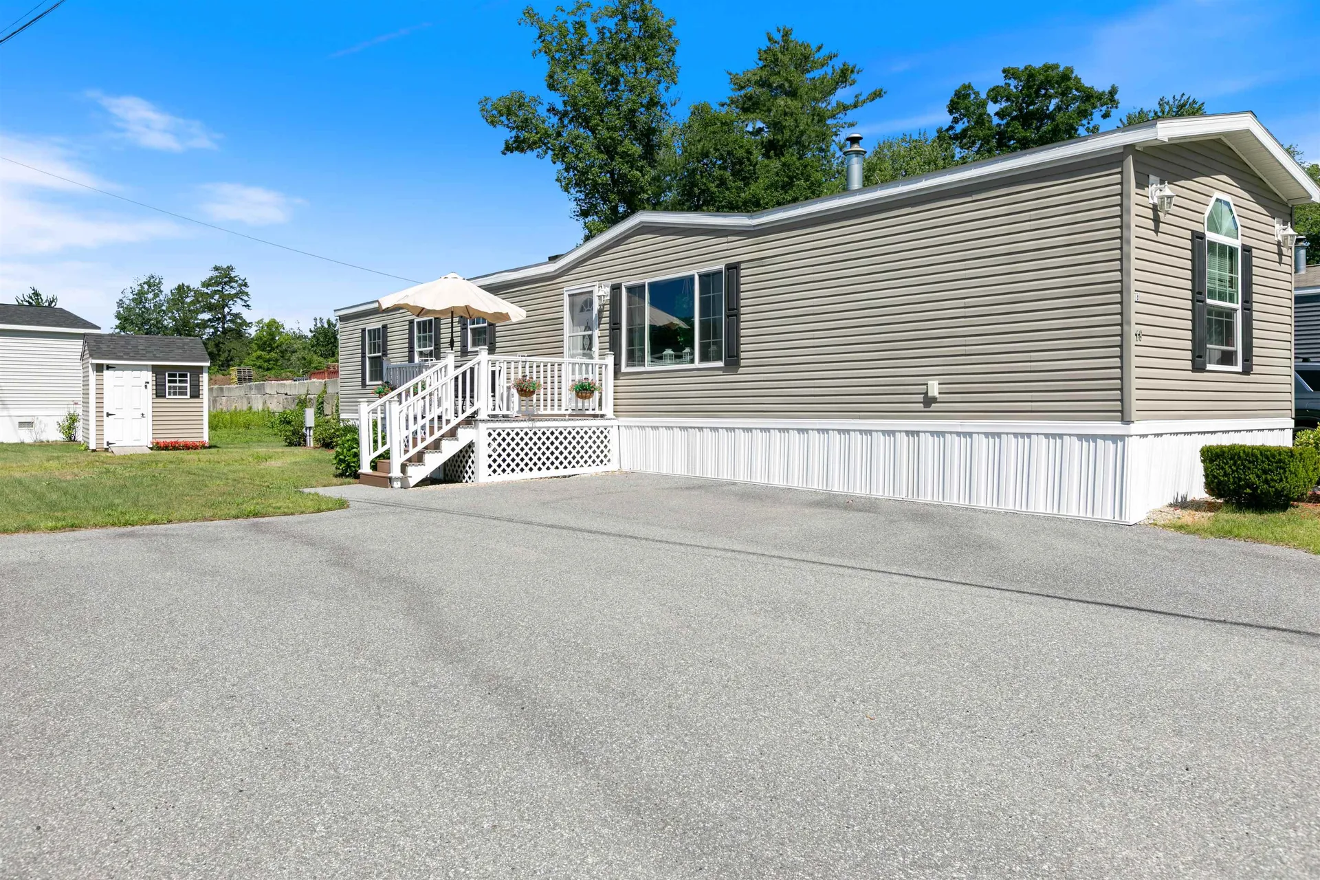 29 Lowell Road Salem NH 03079