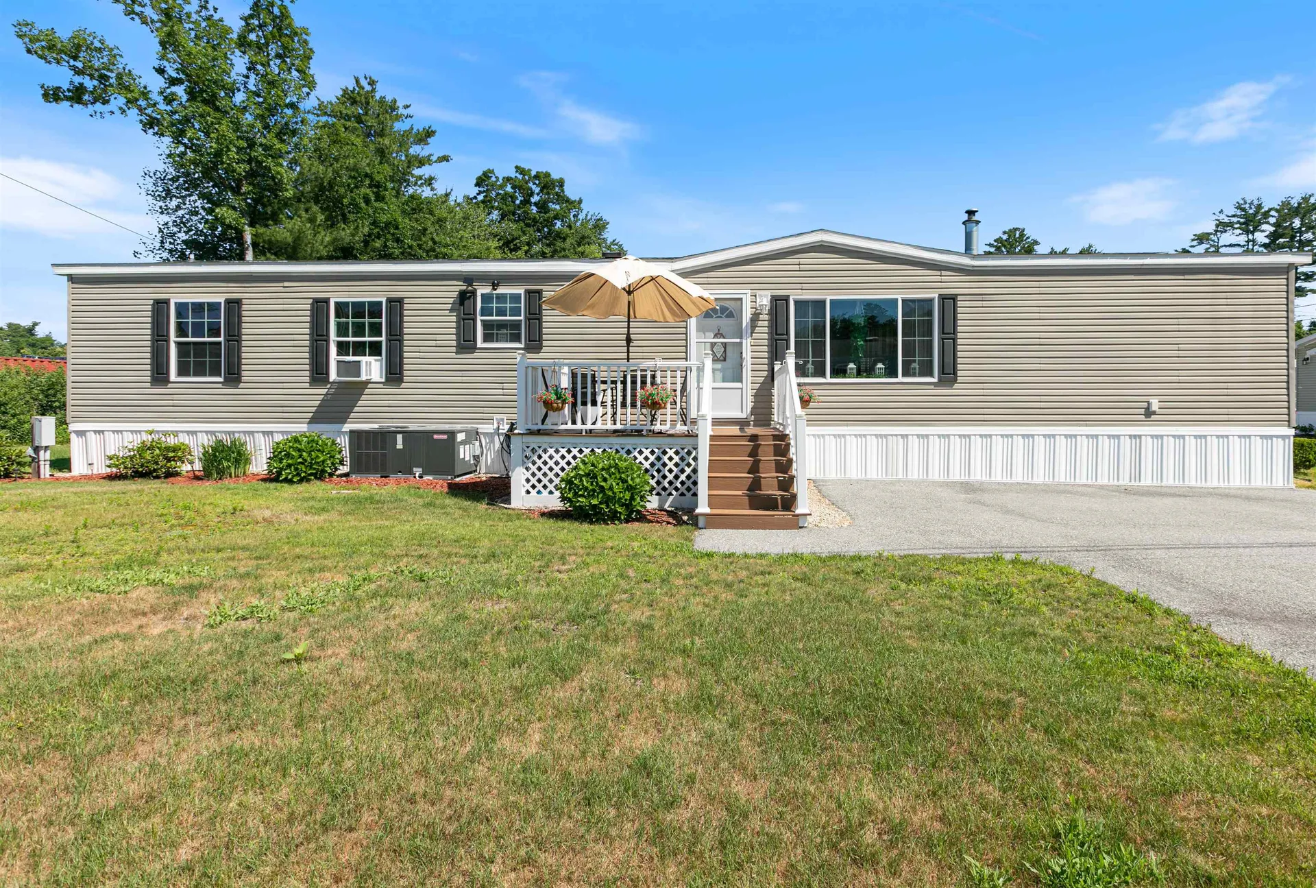 29 Lowell Road Salem NH 03079