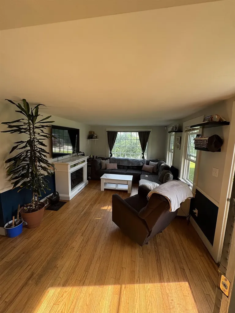 15 Hull Avenue Dover NH 03820