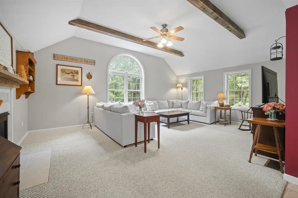 25 Melba Drive Hudson NH 03051