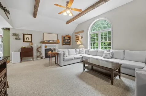 25 Melba Drive Hudson NH 03051