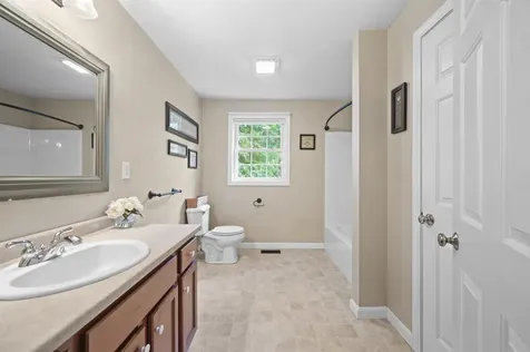 25 Melba Drive Hudson NH 03051