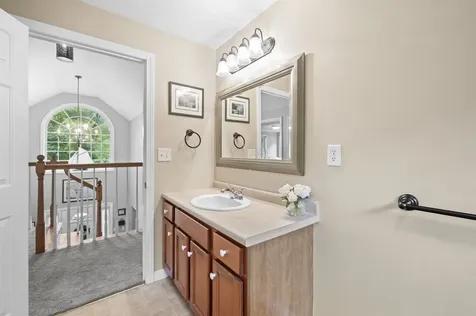 25 Melba Drive Hudson NH 03051