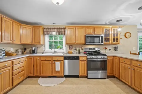 25 Melba Drive Hudson NH 03051
