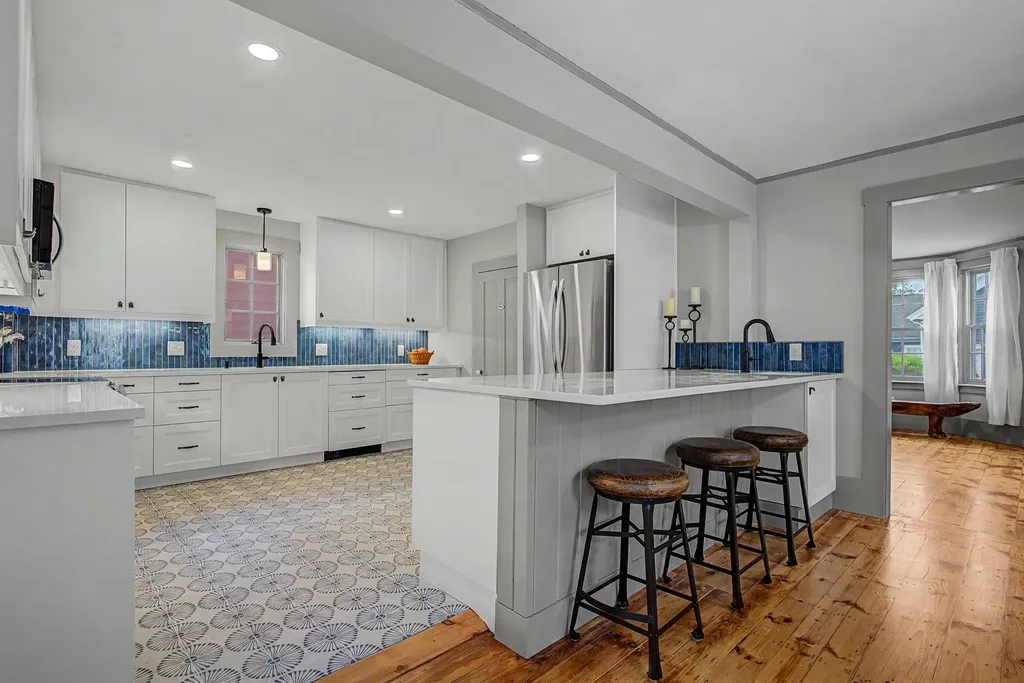 112 New Castle Avenue Portsmouth NH 03801