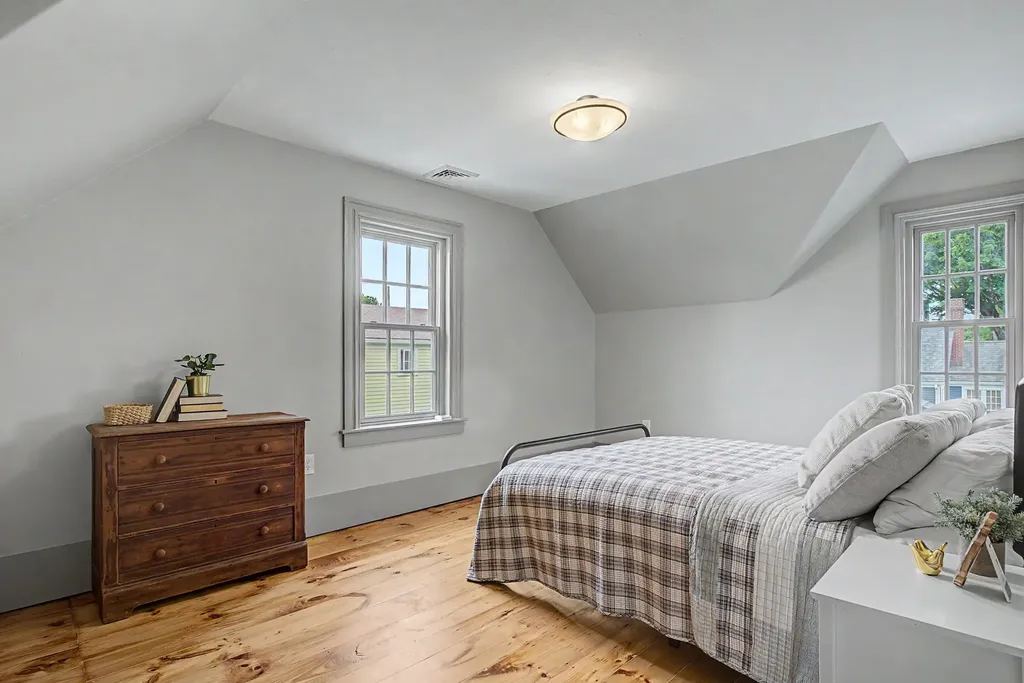 112 New Castle Avenue Portsmouth NH 03801