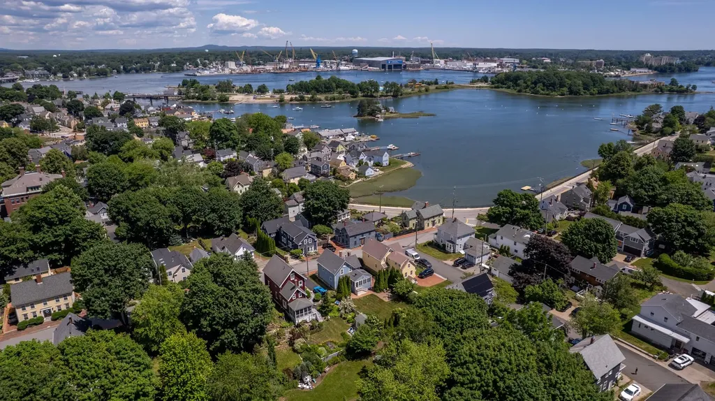 112 New Castle Avenue Portsmouth NH 03801