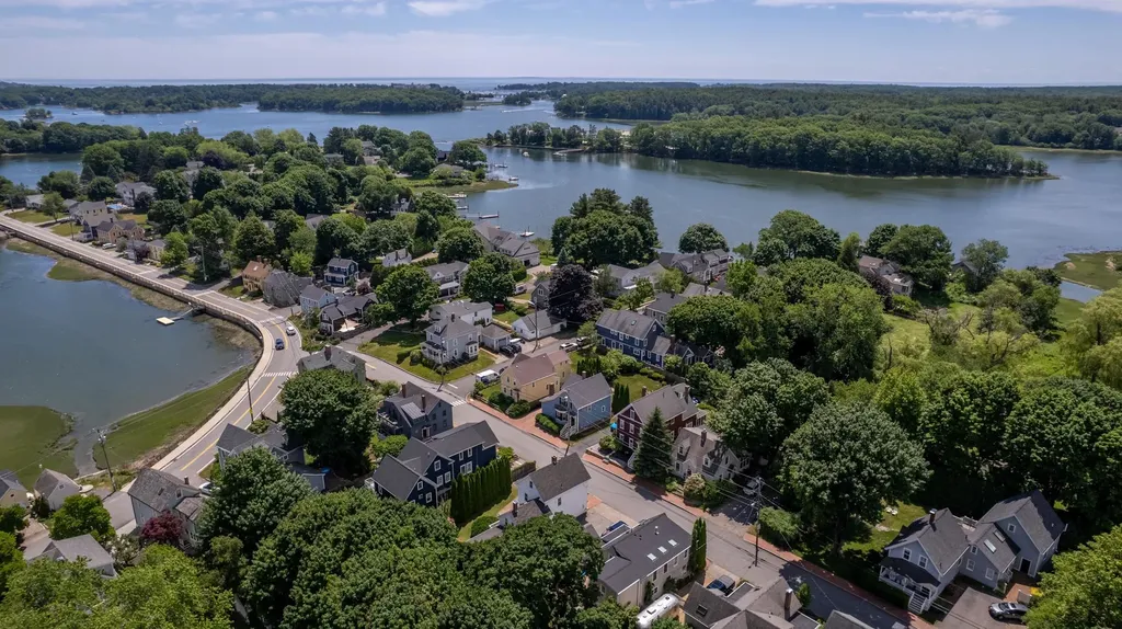 112 New Castle Avenue Portsmouth NH 03801