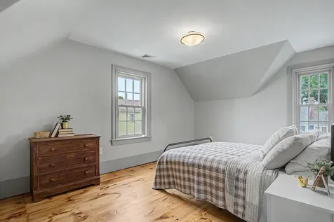 112 New Castle Avenue Portsmouth NH 03801