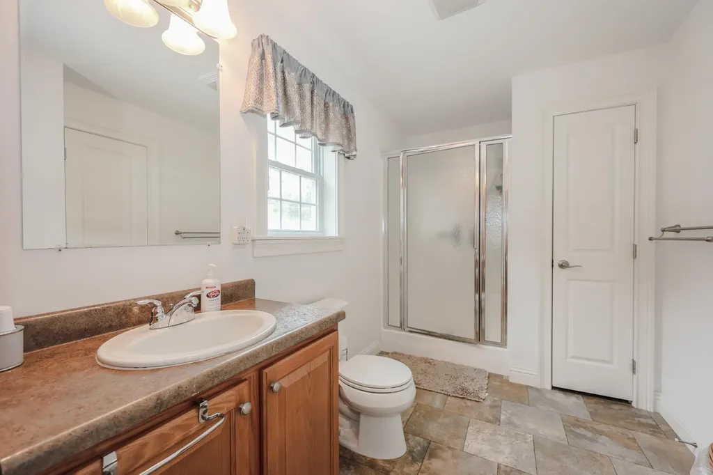 41 Farmwood Drive Nashua NH 03062