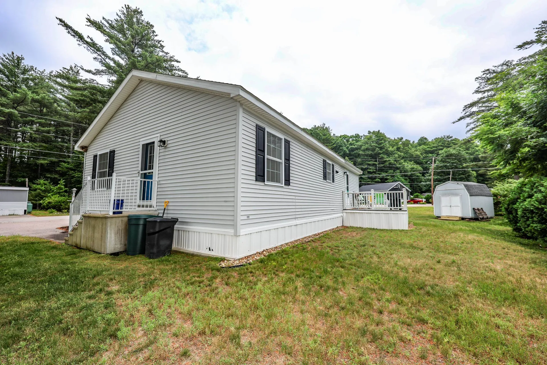 41 Farmwood Drive Nashua NH 03062