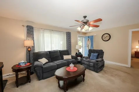 41 Farmwood Drive Nashua NH 03062