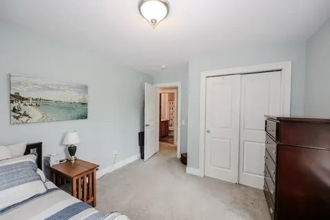 41 Farmwood Drive Nashua NH 03062