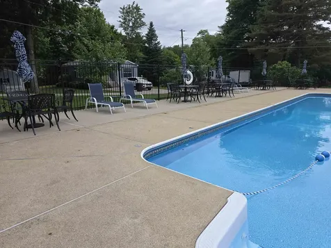41 Farmwood Drive Nashua NH 03062