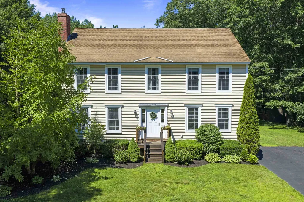 54 Beech Hill Road Exeter NH 03833