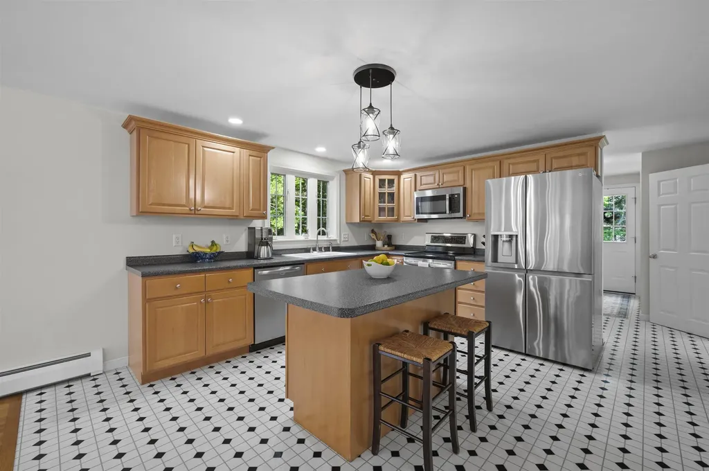 54 Beech Hill Road Exeter NH 03833