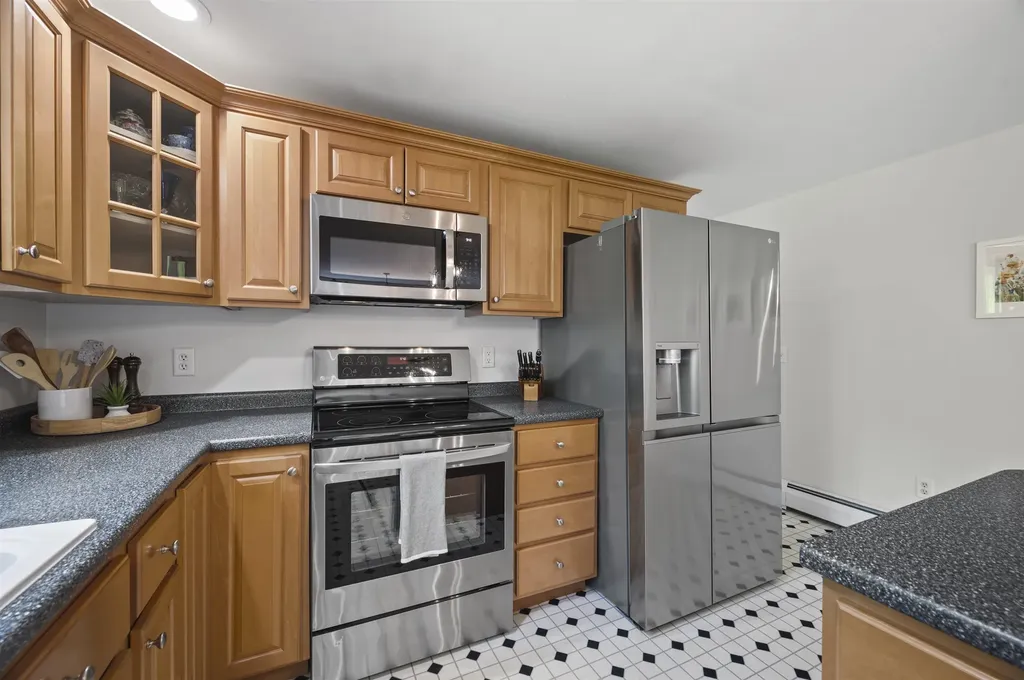 54 Beech Hill Road Exeter NH 03833
