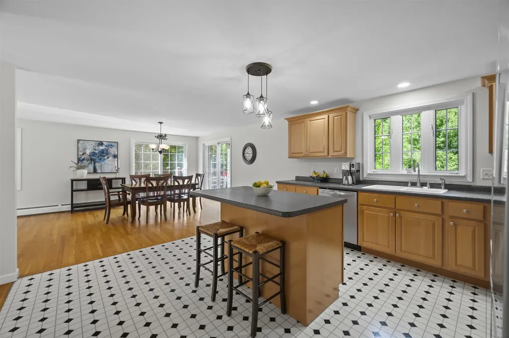 54 Beech Hill Road Exeter NH 03833