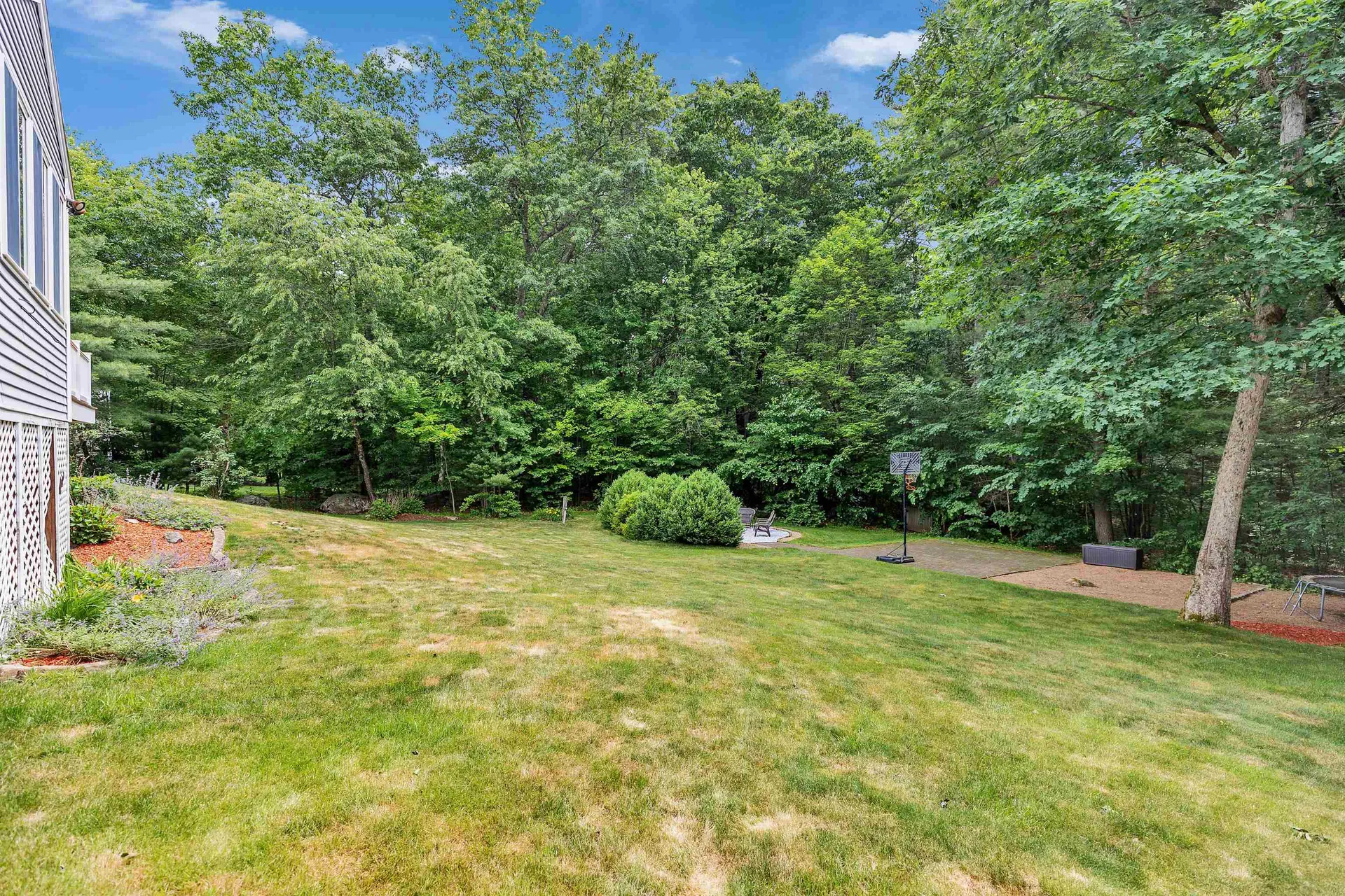 22 Sarah Drive Merrimack NH 03054