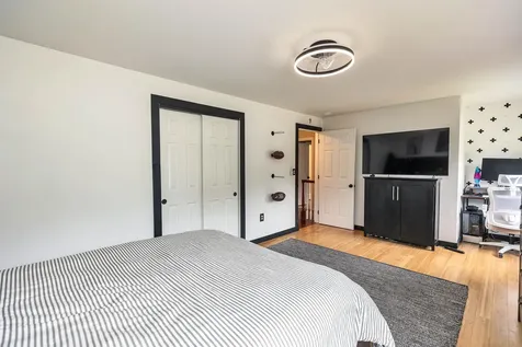 22 Sarah Drive Merrimack NH 03054