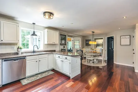 22 Sarah Drive Merrimack NH 03054