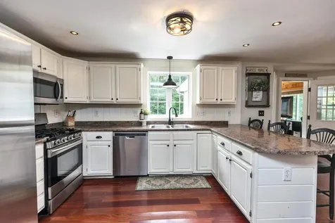 22 Sarah Drive Merrimack NH 03054