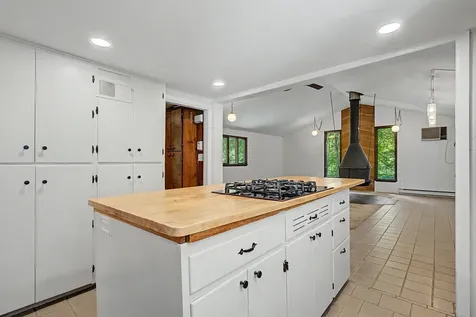 42 Sherburne Road Lee NH 03861