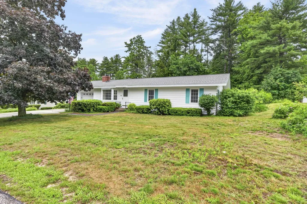 34 Harvey Way Hillsborough NH 03244