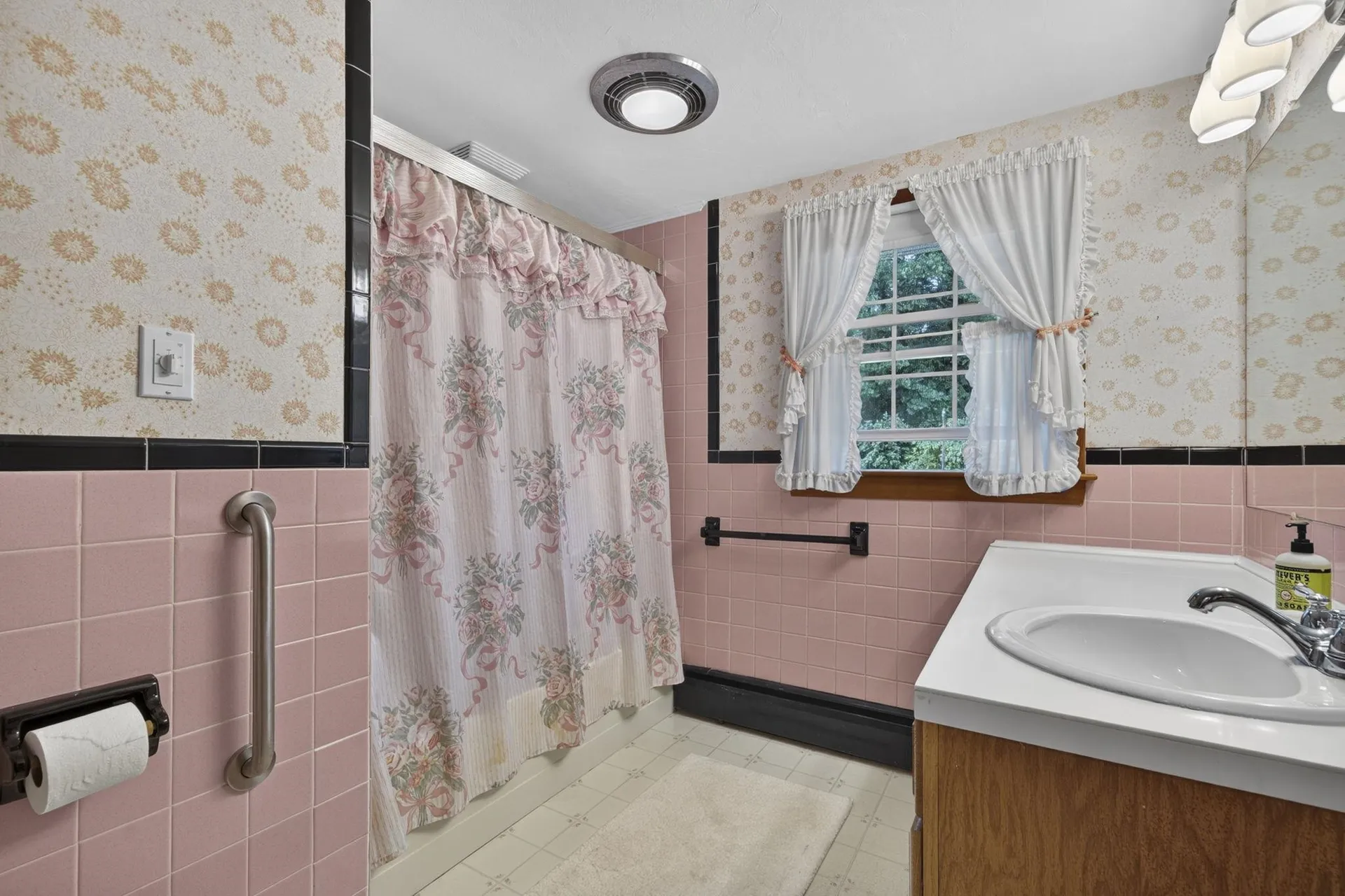 34 Harvey Way Hillsborough NH 03244