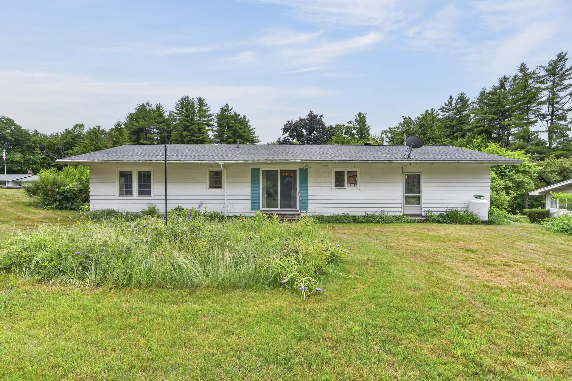 34 Harvey Way Hillsborough NH 03244